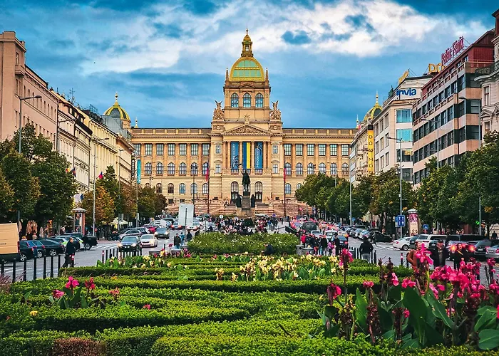 Cozy Wenceslas Square 700M Apartment, Prague