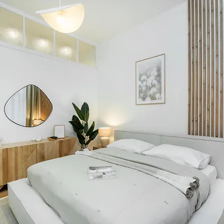 Cozy Wenceslas Square 700M Apartment, Prague Exterior photo